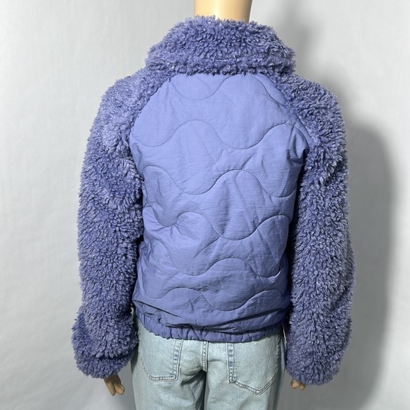 Women's Faux Fur Bomber Jacket Blue Zip up By Universal Thread (5G3WRP) - Picture 2 of 6